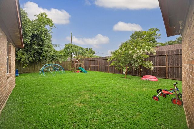 1122 Sunny Drive, Houston, TX 77037