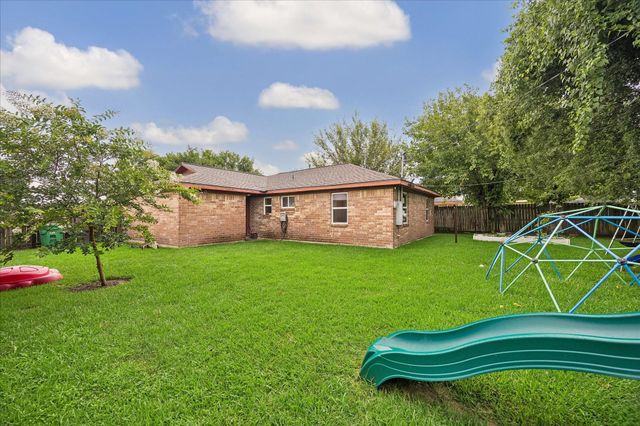 1122 Sunny Drive, Houston, TX 77037