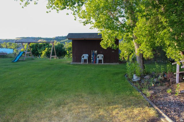 1230 E SOUTH WEBER DR, South Weber, UT 84405