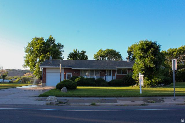 1230 E SOUTH WEBER DR, South Weber, UT 84405