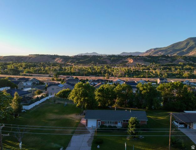 1230 E SOUTH WEBER DR, South Weber, UT 84405