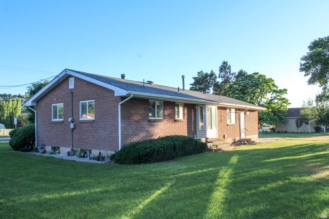 1230 E SOUTH WEBER DR, South Weber, UT 84405