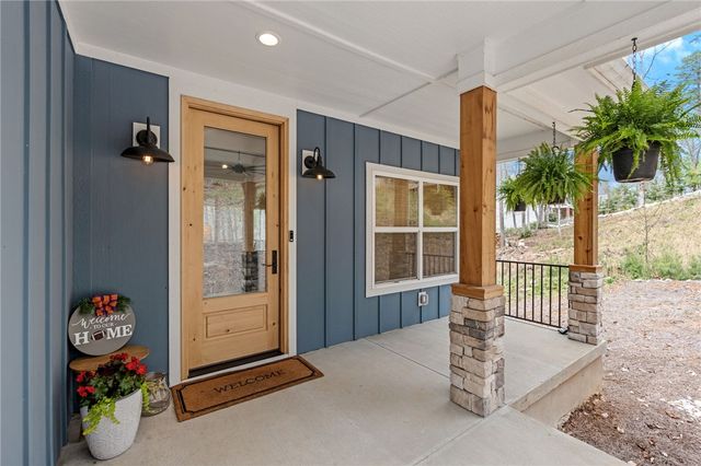 1408 Cool Ridge Drive, Seneca, SC 29672