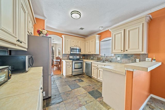 15727 Schumann Lane, Houston, TX 77083