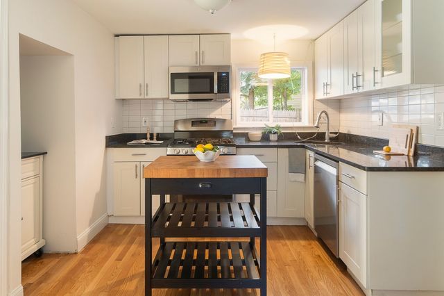 7 Beach St, Newton, MA 02460