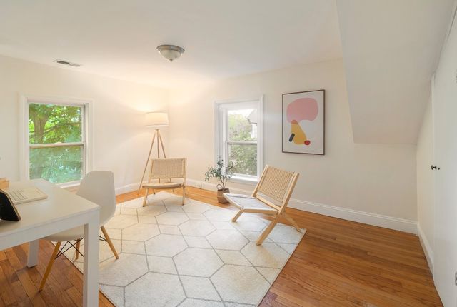 7 Beach St, Newton, MA 02460