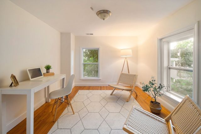 7 Beach St, Newton, MA 02460