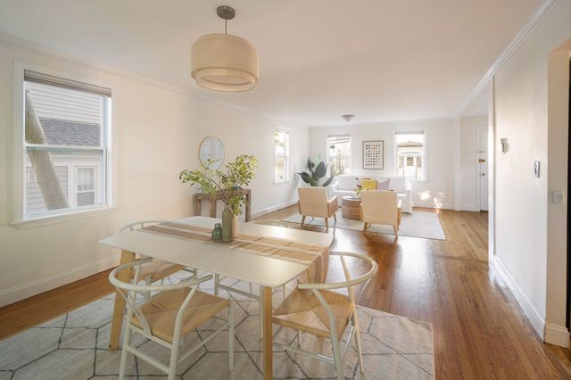 7 Beach St, Newton, MA 02460
