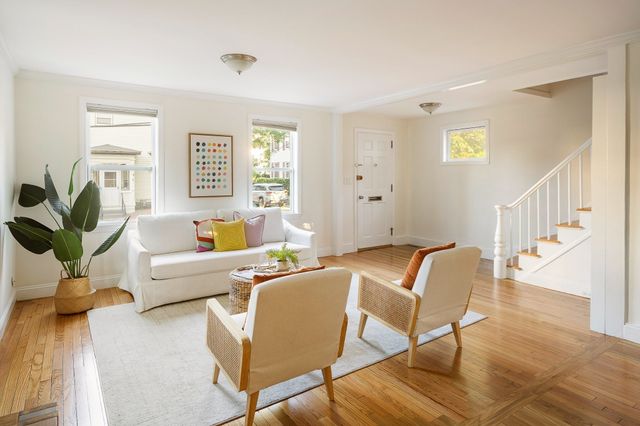 7 Beach St, Newton, MA 02460