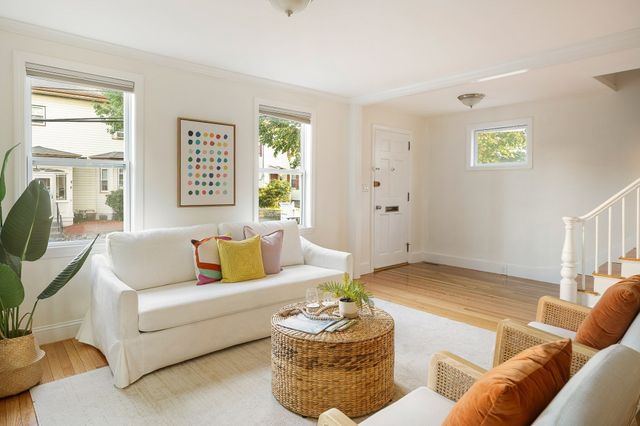 7 Beach St, Newton, MA 02460