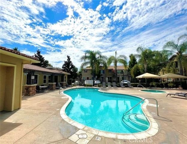 30505 Canyon Hills Road 406, Lake Elsinore, CA 92532