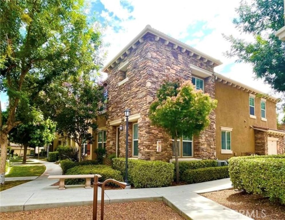 30505 Canyon Hills Road 406, Lake Elsinore, CA 92532