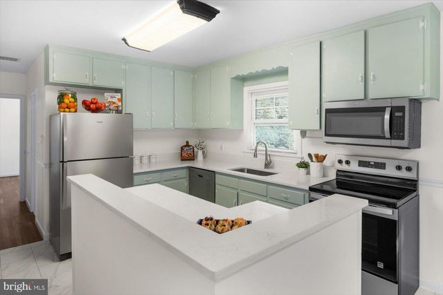 8251 HICKORY DR, King George, VA 22485