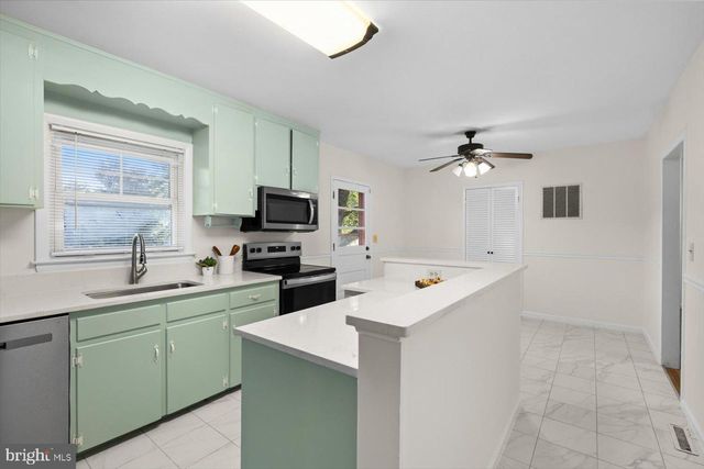 8251 HICKORY DR, King George, VA 22485