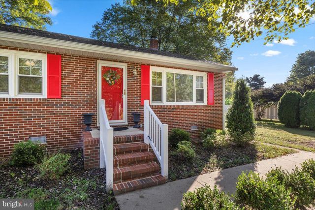 8251 HICKORY DR, King George, VA 22485