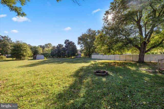 8251 HICKORY DR, King George, VA 22485
