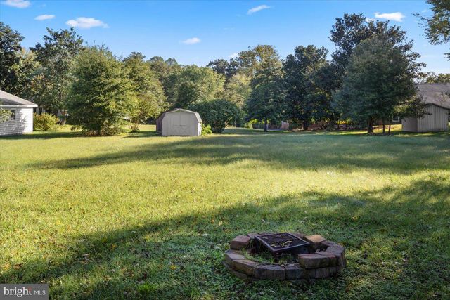 8251 HICKORY DR, King George, VA 22485