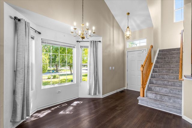 545 Pinebrook Drive, Bolingbrook, IL 60490