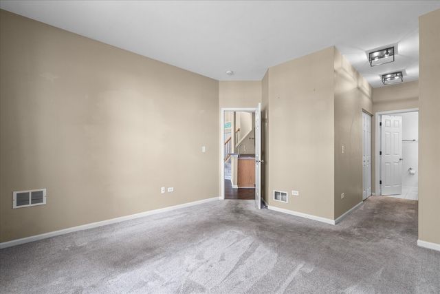 545 Pinebrook Drive, Bolingbrook, IL 60490