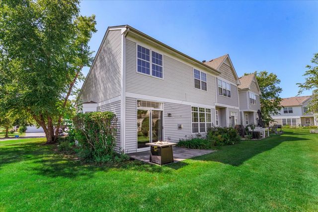 545 Pinebrook Drive, Bolingbrook, IL 60490