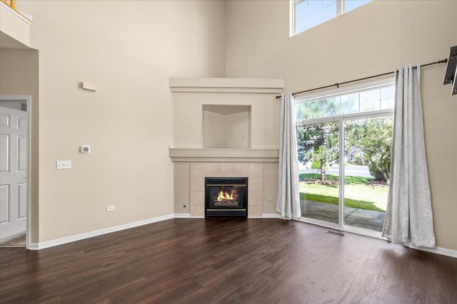 545 Pinebrook Drive, Bolingbrook, IL 60490