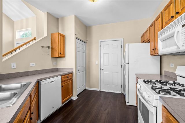 545 Pinebrook Drive, Bolingbrook, IL 60490