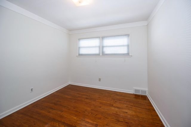 711 Kayser Avenue, Royal Oak City, MI 48067