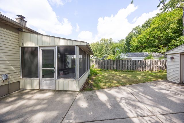 711 Kayser Avenue, Royal Oak City, MI 48067