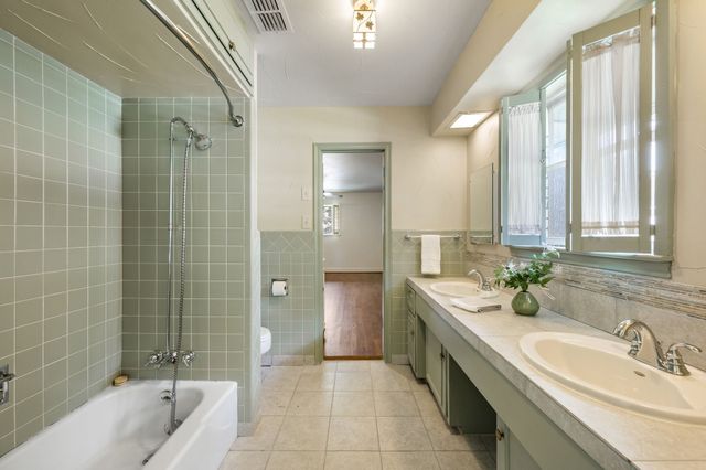 416 Brook Lane, Mckinney, TX 75069