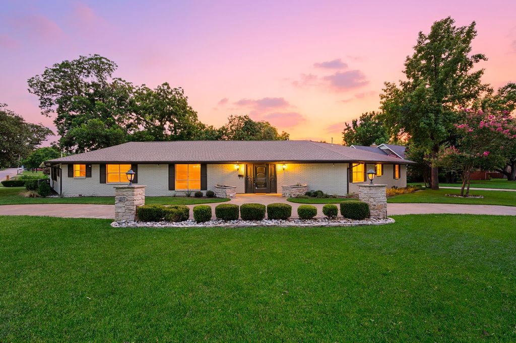 416 Brook Lane, Mckinney, TX 75069