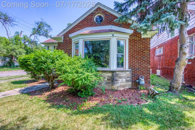 8360 FREDA Street, Detroit, MI 48204