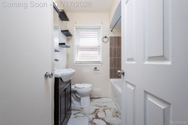 8360 FREDA Street, Detroit, MI 48204