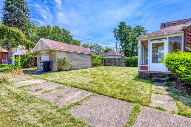 8360 FREDA Street, Detroit, MI 48204