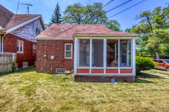 8360 FREDA Street, Detroit, MI 48204