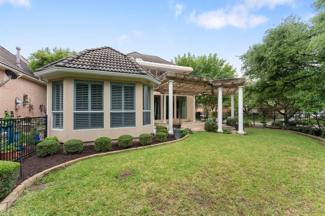 17 Woodcreek Lane, Frisco, TX 75034