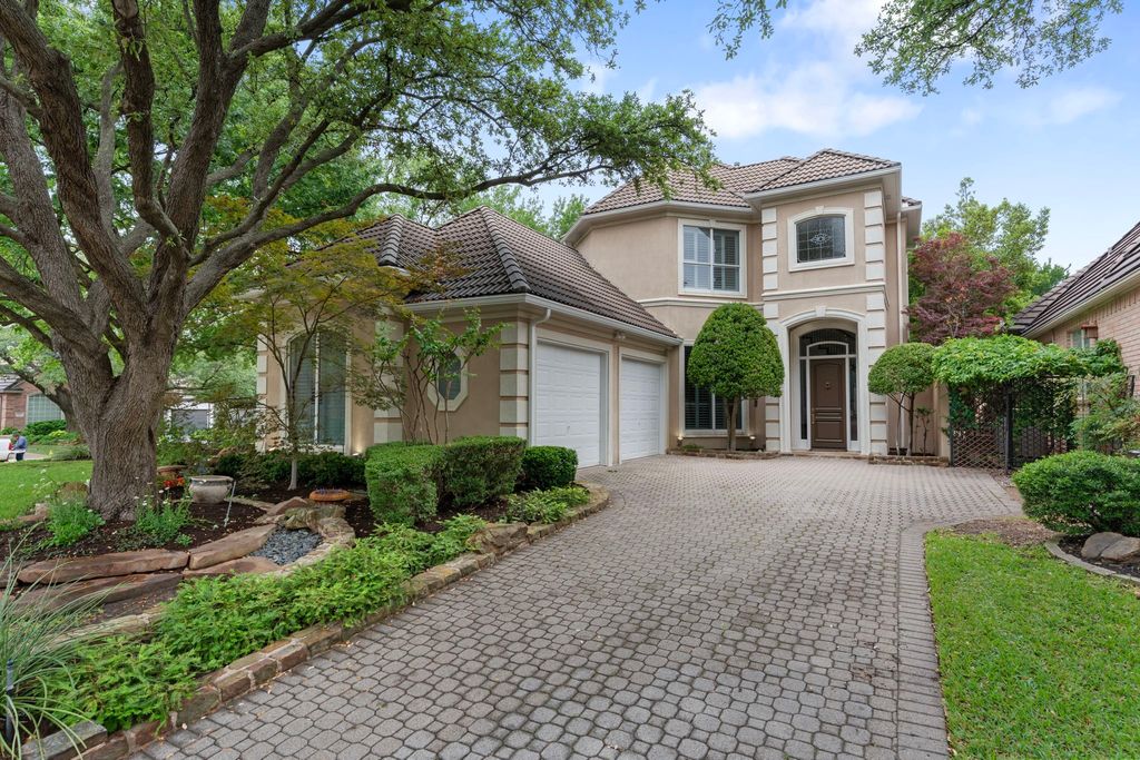 17 Woodcreek Lane, Frisco, TX 75034