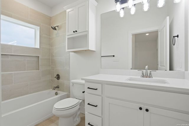 1143 PANIOLO DR, Boerne, TX 78006