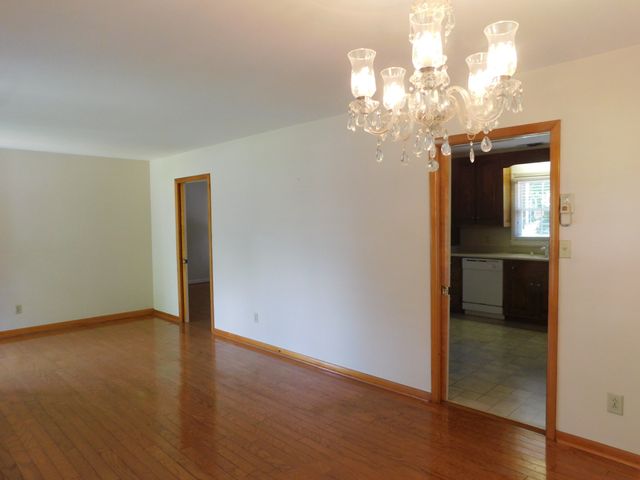 1144 Spencer Ave, Gallatin, TN 37066