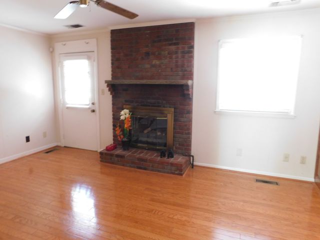 1144 Spencer Ave, Gallatin, TN 37066