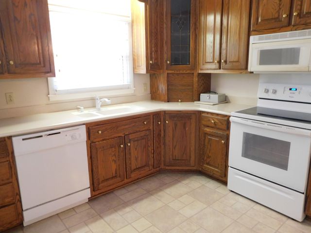 1144 Spencer Ave, Gallatin, TN 37066