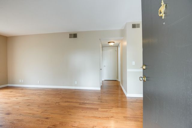 3901 Whitland Ave Apt 7, Nashville, TN 37205