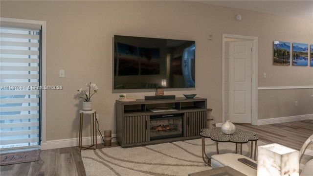 2916 Tuscany Ct 201, Palm Beach Gardens, FL 33410