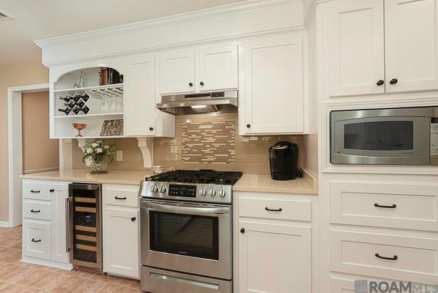 1127 S Vista Ave, Gonzales, LA 70737