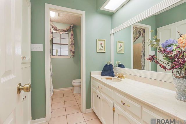 1127 S Vista Ave, Gonzales, LA 70737