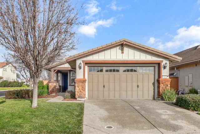 7925 Peak Forest Way, Elk Grove, CA 95757