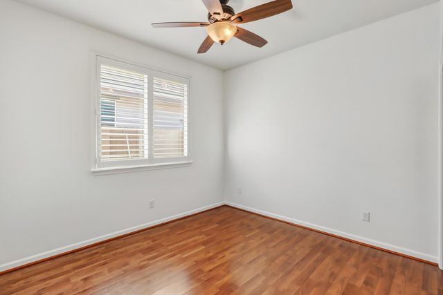 7925 Peak Forest Way, Elk Grove, CA 95757