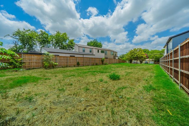 7610 Roper Street, Dallas, TX 75209