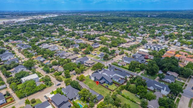 7610 Roper Street, Dallas, TX 75209