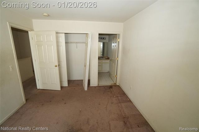 9025 Newport Way 24, Livonia, MI 48150