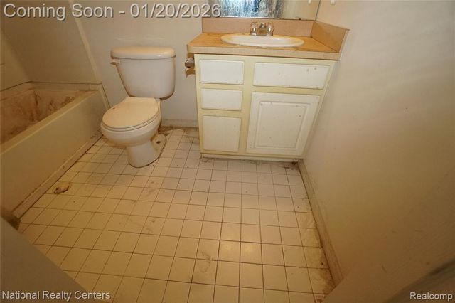 9025 Newport Way 24, Livonia, MI 48150